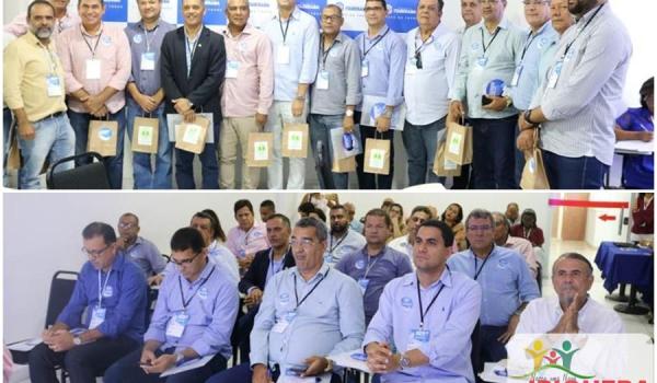 O prefeito Ivan Almeida se reuniu com dezesseis prefeitos da...
